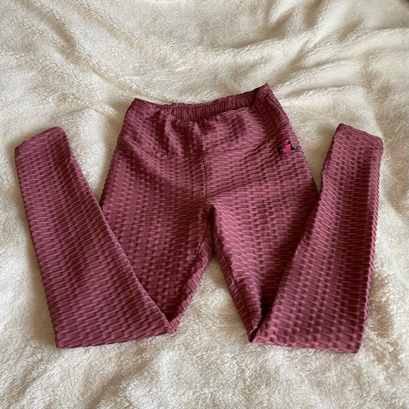 Viral butt scrunch leggings size small pink - Picture 1 of 3